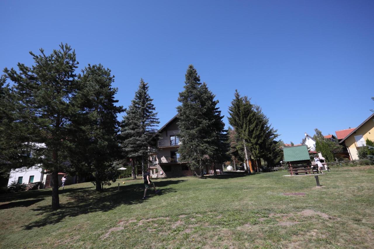 Mipet Apartmani Zlatibor Kültér fotó